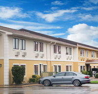 Super 8 by Wyndham Jonesboro - Accommodation San Jose