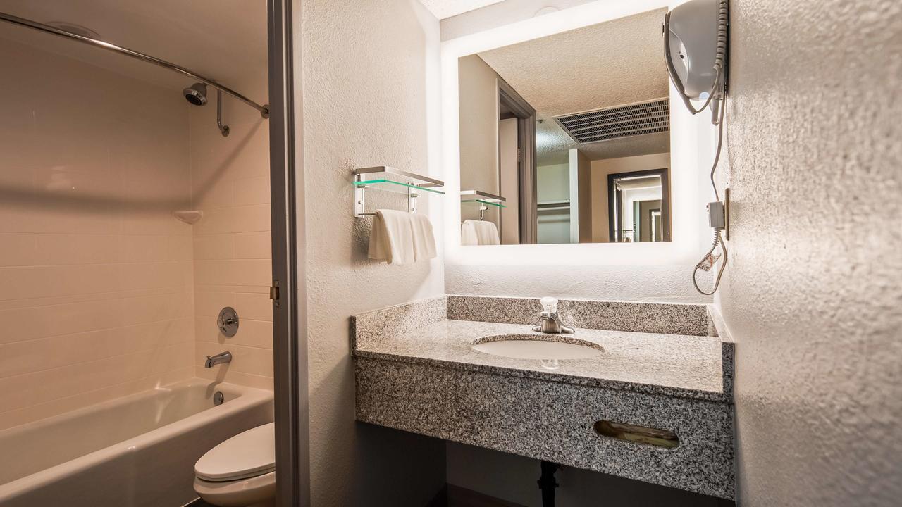 Best Western Yacht Harbor Hotel - thumb 8