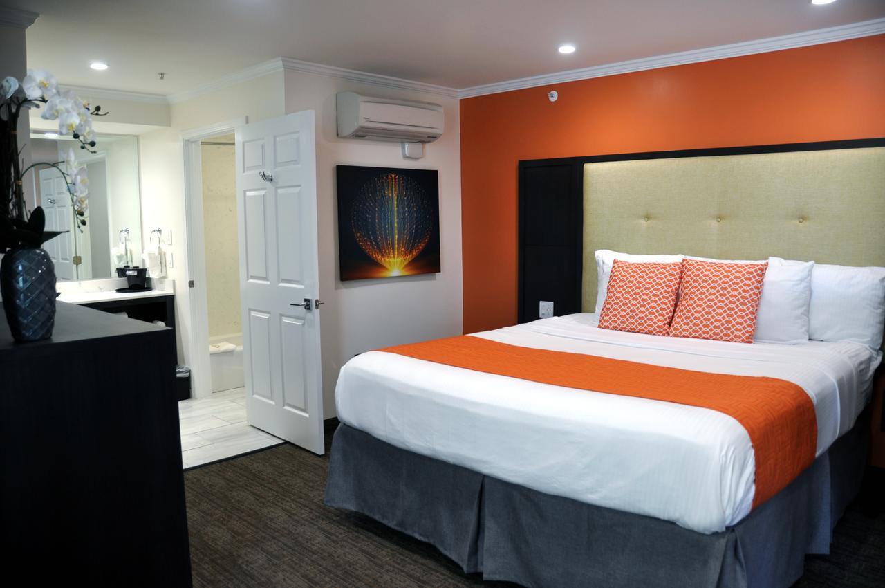 Pavilion Inn - thumb 25