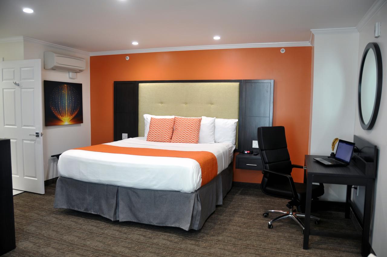 Pavilion Inn - thumb 24