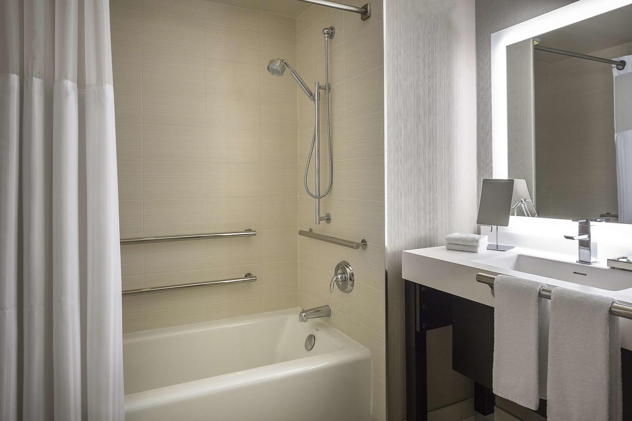 Manchester Grand Hyatt San Diego - thumb 3