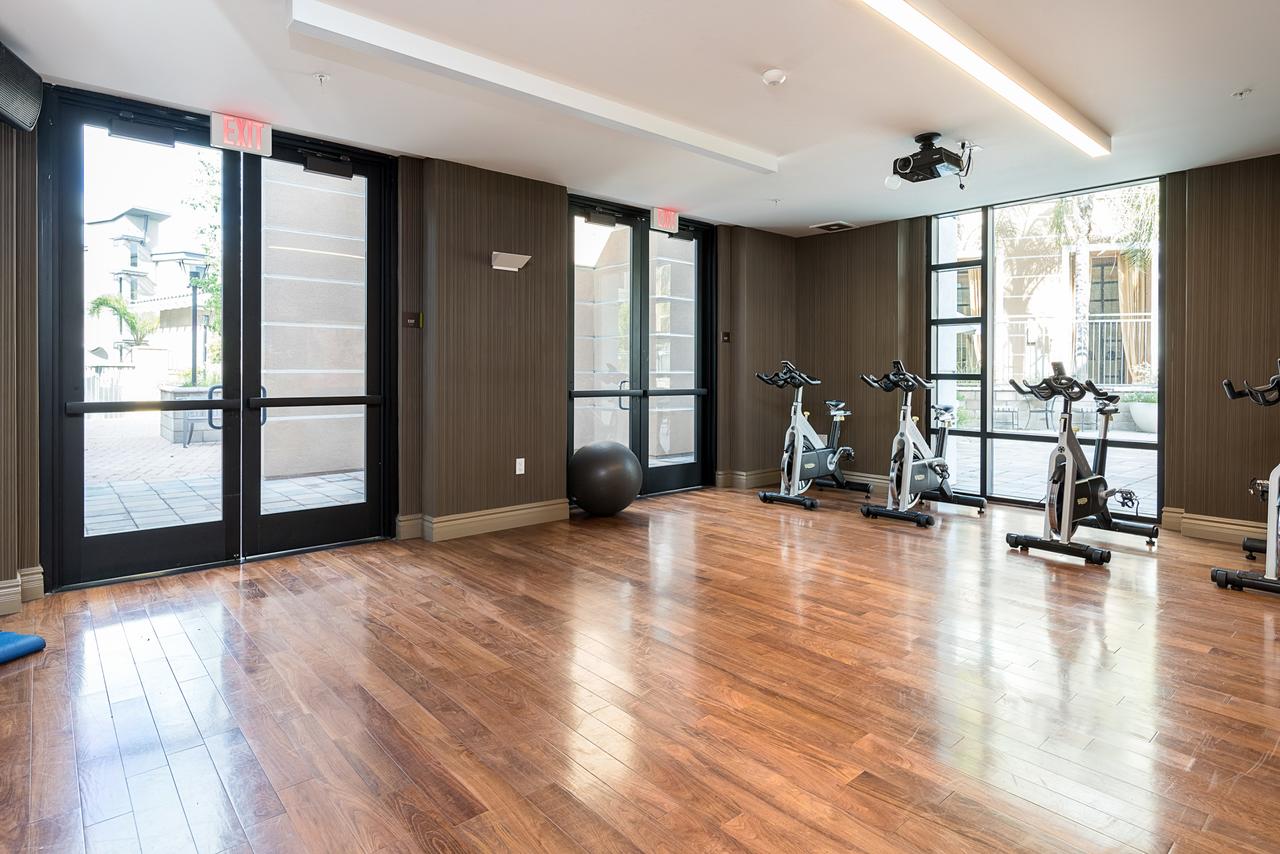Global Luxury Suites At Baypointe Station - thumb 14