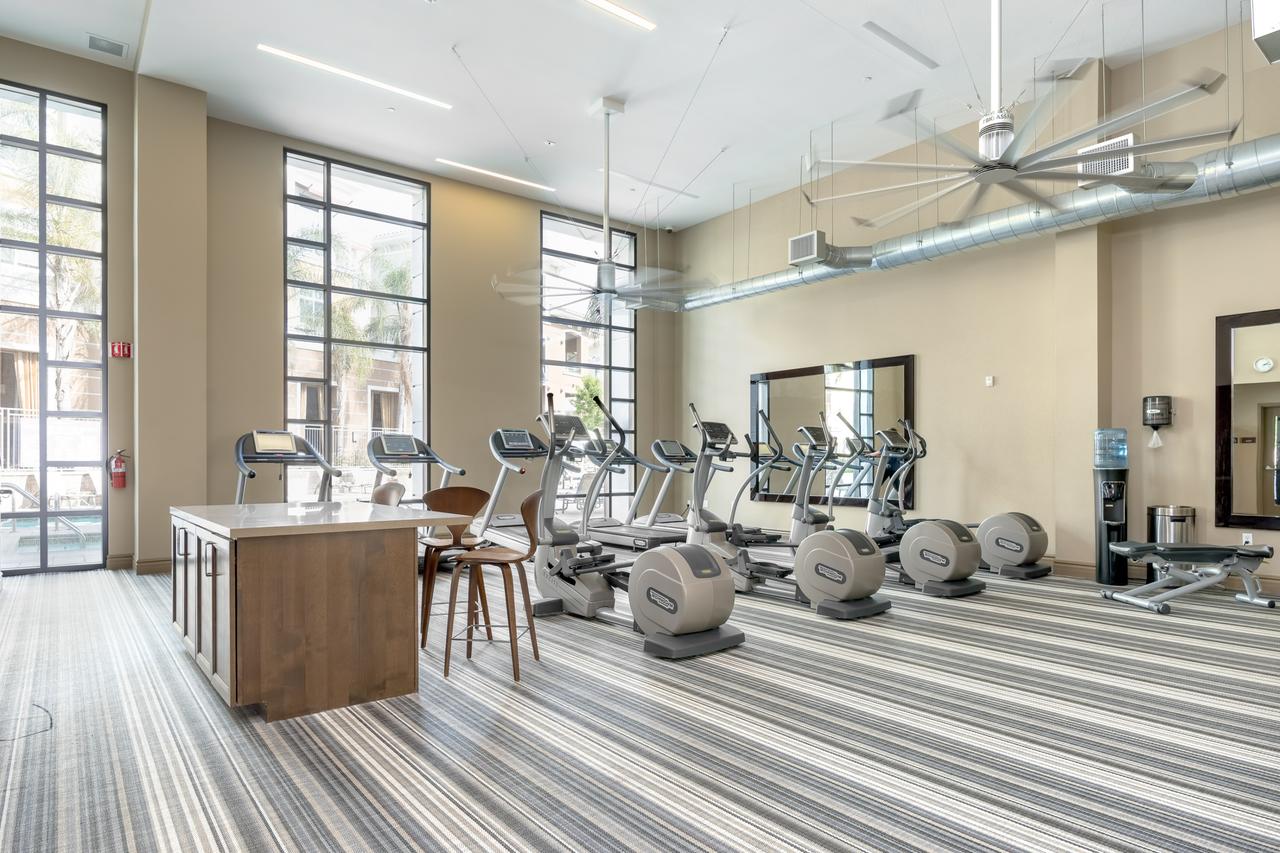 Global Luxury Suites At Baypointe Station - thumb 12