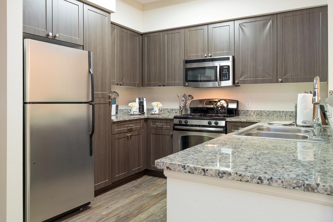 Global Luxury Suites At Baypointe Station - thumb 20