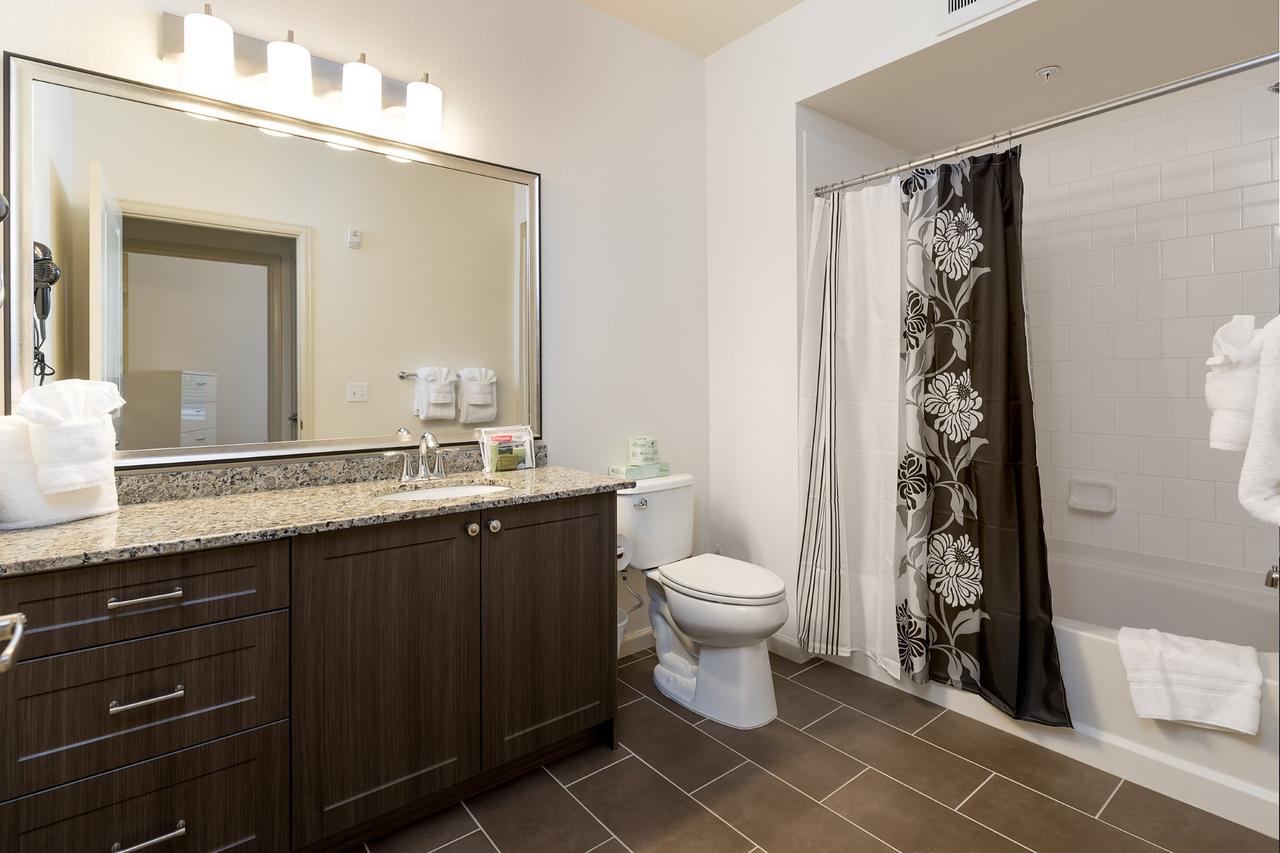 Global Luxury Suites At Baypointe Station - thumb 24