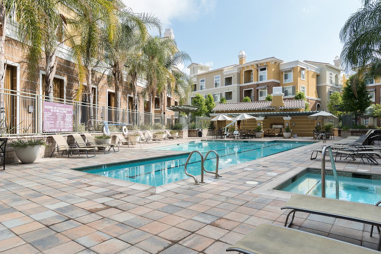 Global Luxury Suites At Baypointe Station - thumb 2