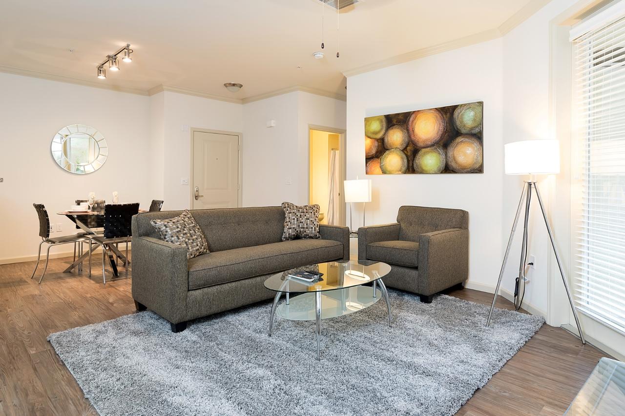 Global Luxury Suites At Baypointe Station - thumb 17