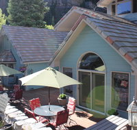 Black Bear Manor - Accommodation San Jose