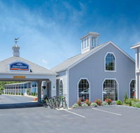 Howard Johnson by Wyndham Mystic - Accommodation San Jose
