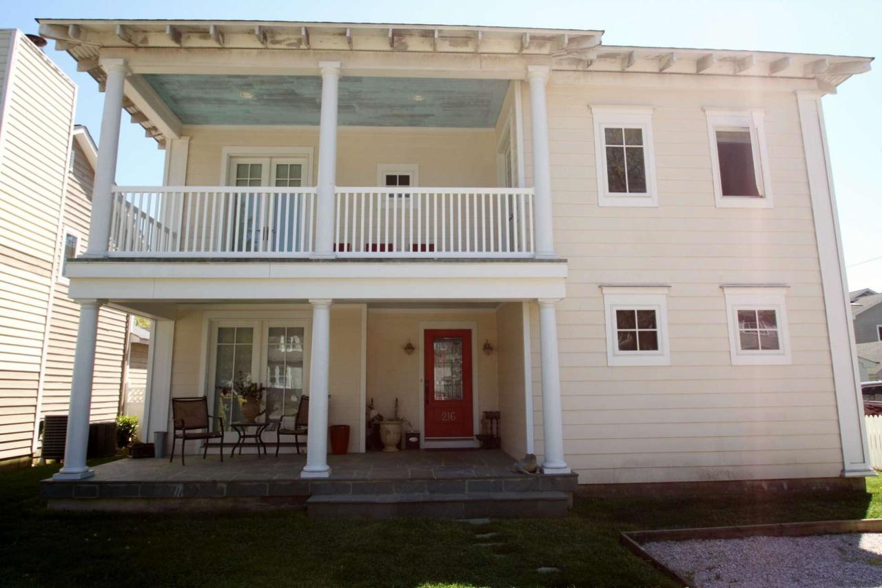 216 New Castle St. - thumb 2
