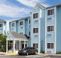 Microtel Inn and Suites by Wyndham Port Charlotte - Accommodation San Jose