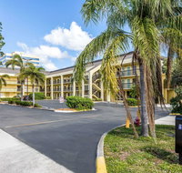 Quality Inn Palm Beach International Airport - Accommodation San Jose