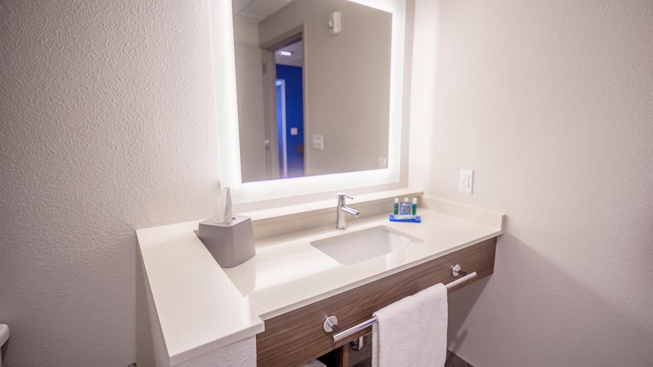 Holiday Inn Express & Suites Panama City Beach - thumb 14