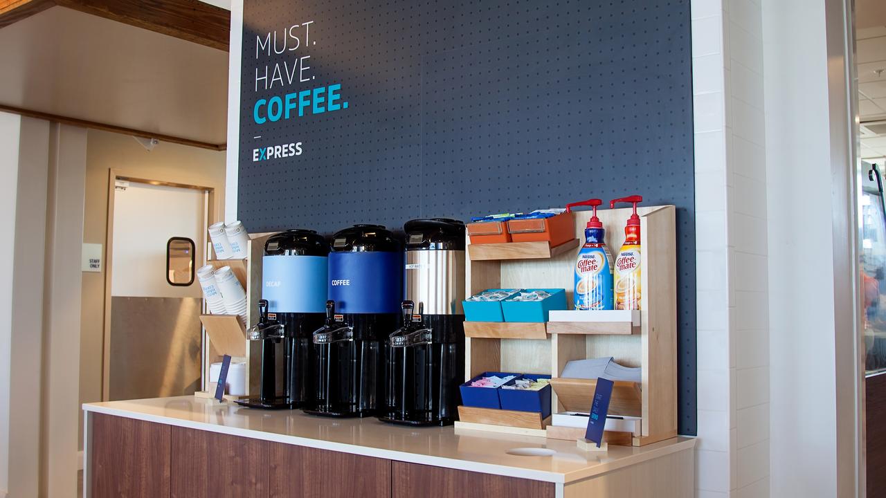 Holiday Inn Express & Suites Panama City Beach - thumb 41