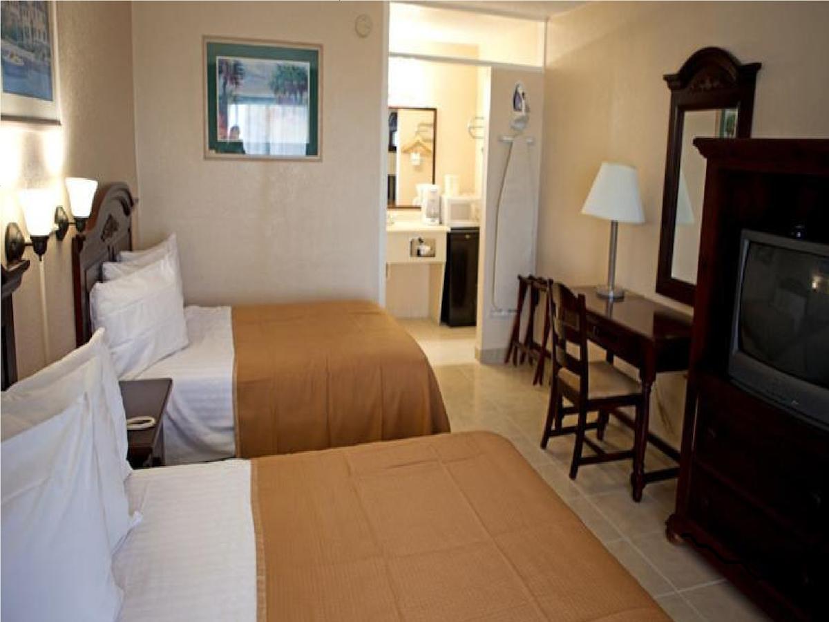 Clearwater Beach Hotel - thumb 28