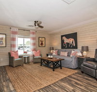 Serenity By The Sea Cottage A - Accommodation San Jose