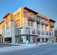Holiday Inn Windsor Wine Country - Accommodation San Jose