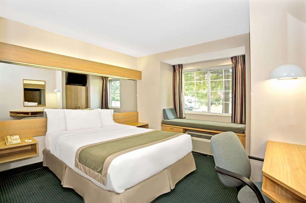 Microtel Inn & Suites RDU - thumb 7