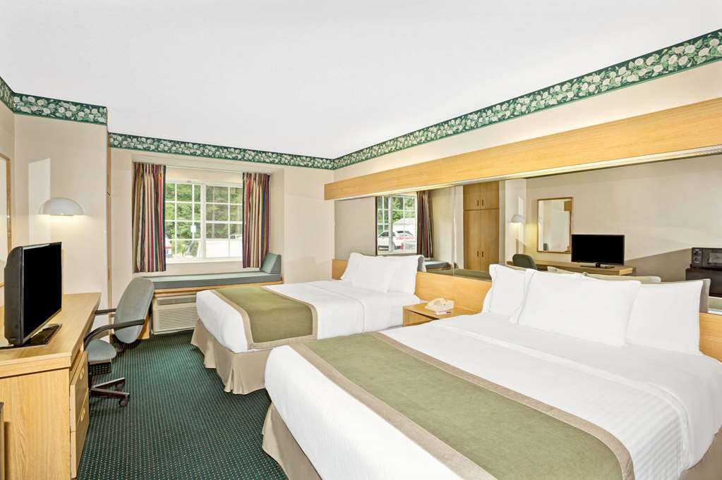 Microtel Inn & Suites RDU - thumb 11