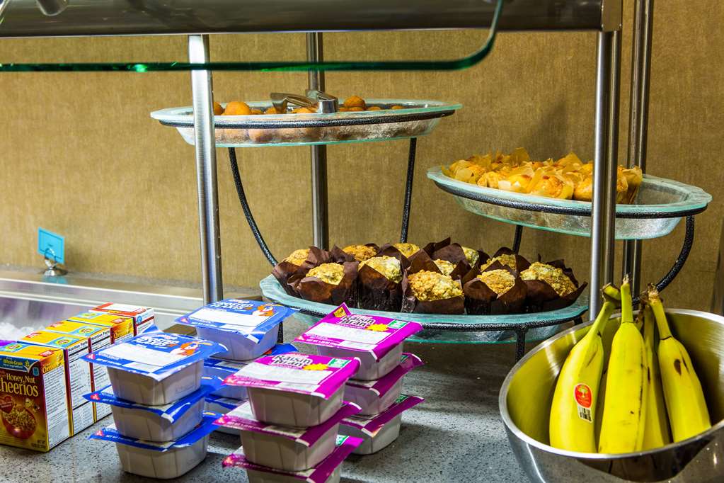 Cambria Hotel & Suites Raleigh-Durham - thumb 10