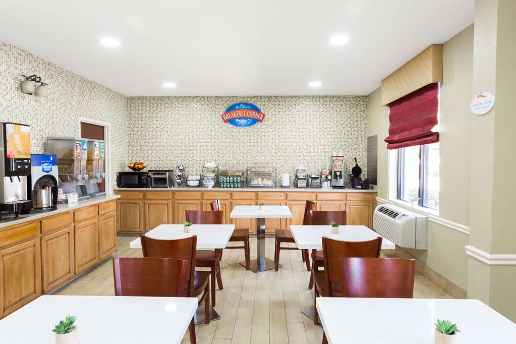 Baymont Inn & Suites  Garden City - thumb 14