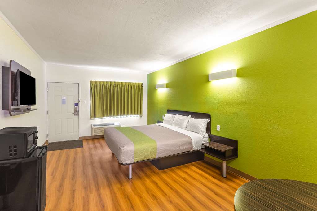 Motel 6 Huntington - thumb 14
