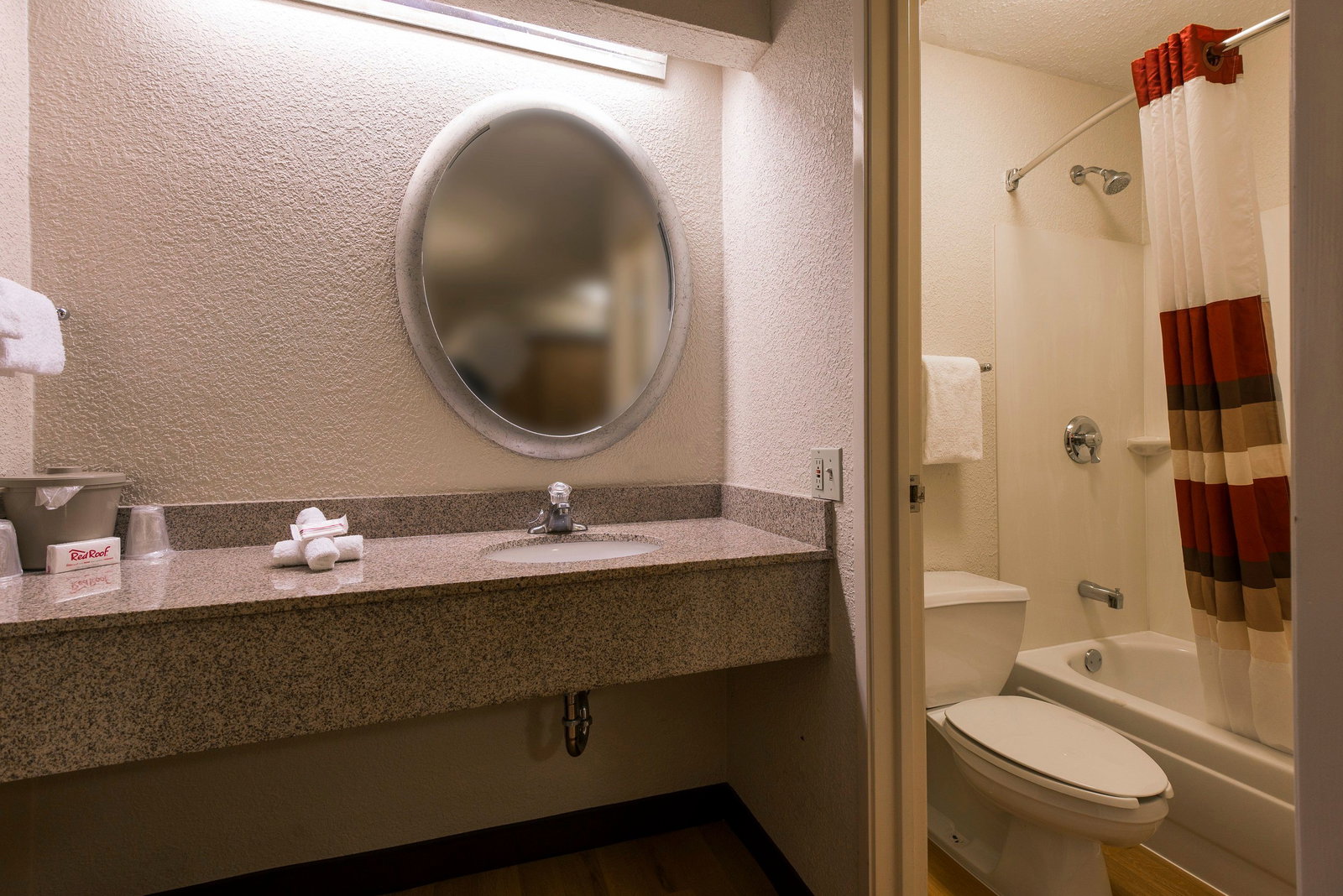 Red Roof Inn Huntington - thumb 7