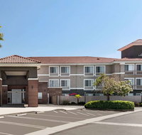 La Quinta Inn  Stes Hesperia - Accommodation San Jose