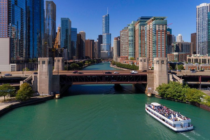 Chicago Lake And River Architecture Tour - thumb 0