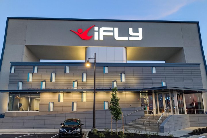 Kansas City Indoor Skydiving Admission With 2 Flights & Personalized Certificate - thumb 0