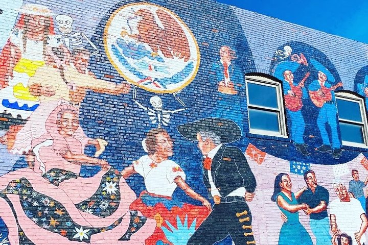 Strawberry Hill And Downtown KCK Hike - thumb 1