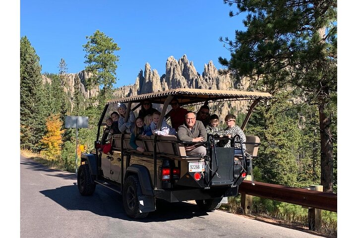 Private - Group Jeep Bison Safari - 