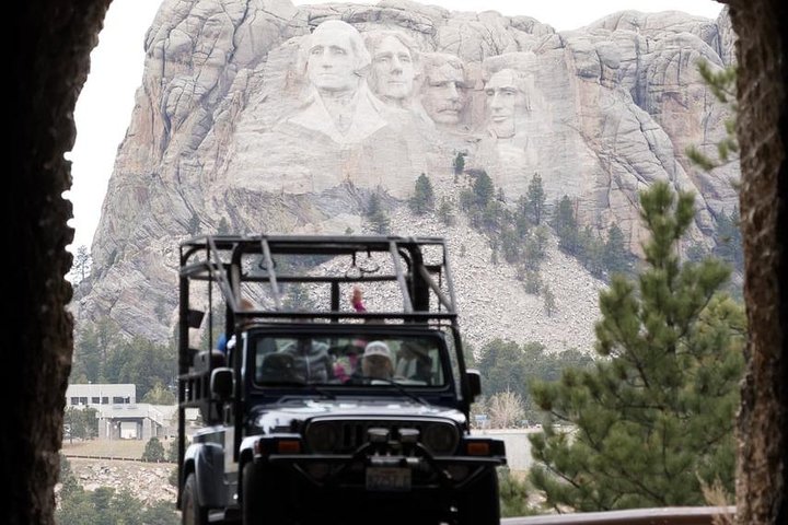 Private - Group Jeep Bison Safari - 